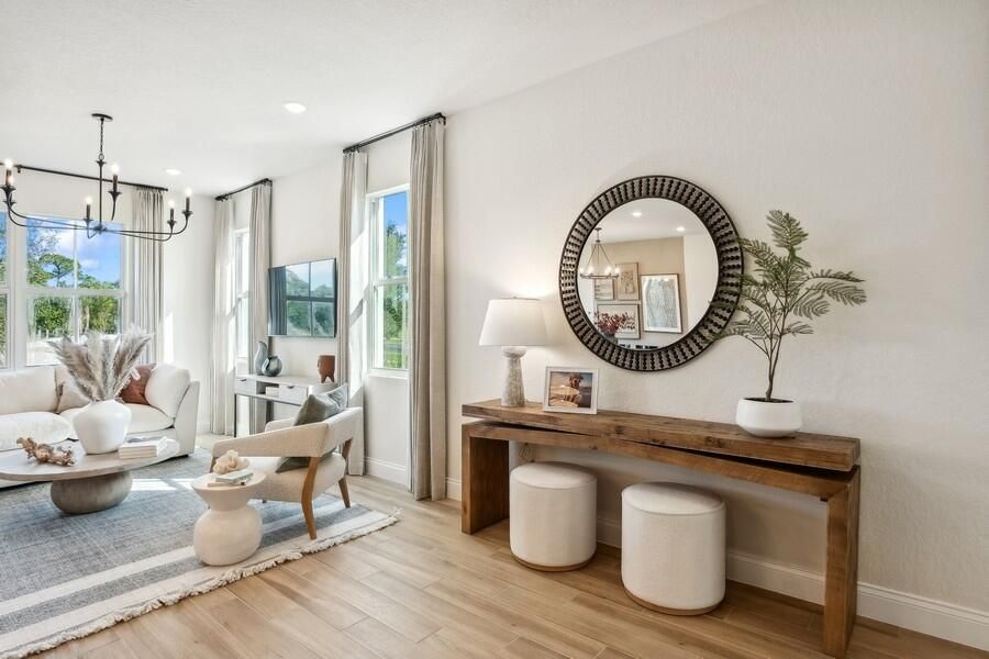 Activo con contrato: $529,995 (3 camas, 2 baños, 2057 Pies cuadrados)