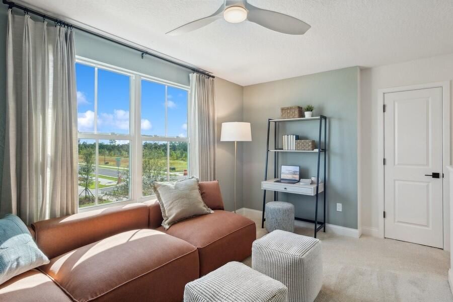 Activo con contrato: $529,995 (3 camas, 2 baños, 2057 Pies cuadrados)