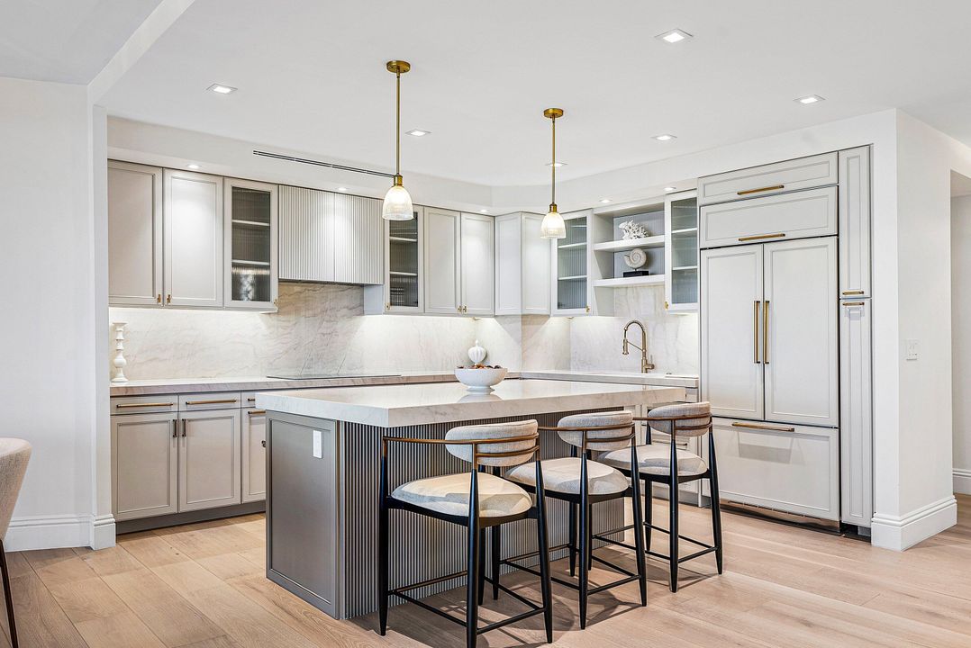 For Sale: $3,995,000 (2 beds, 2 baths, 2603 Square Feet)