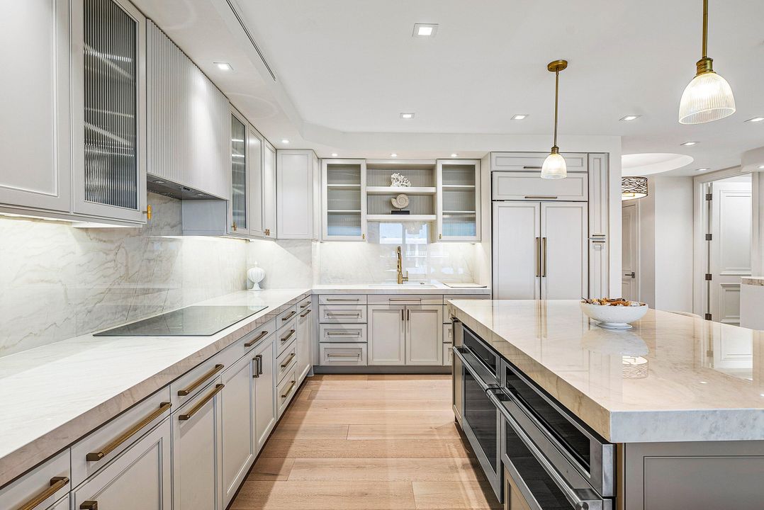 For Sale: $3,995,000 (2 beds, 2 baths, 2603 Square Feet)