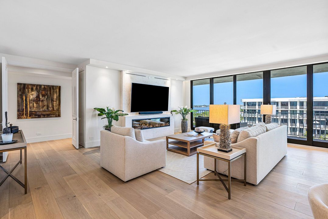 For Sale: $3,995,000 (2 beds, 2 baths, 2603 Square Feet)