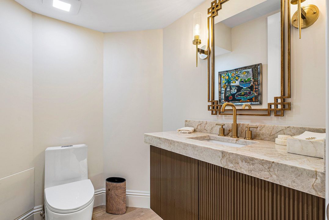 For Sale: $3,995,000 (2 beds, 2 baths, 2603 Square Feet)