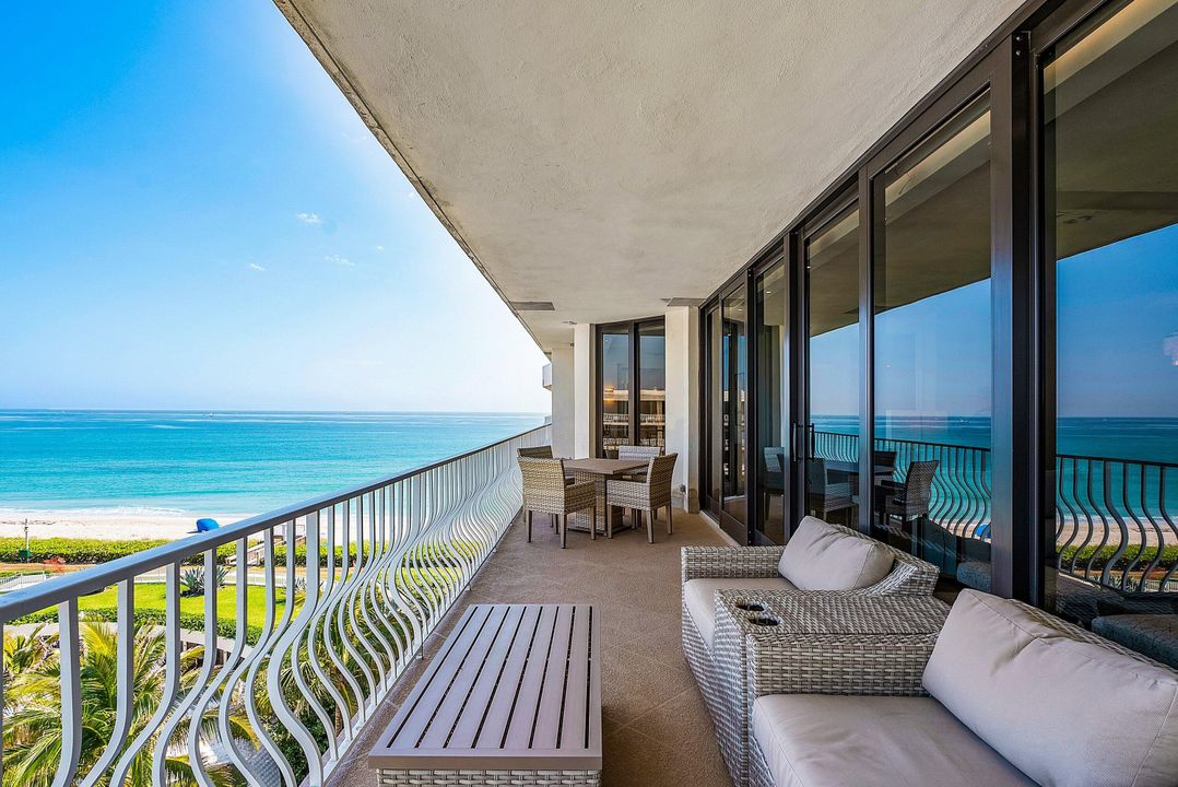 For Sale: $3,995,000 (2 beds, 2 baths, 2603 Square Feet)