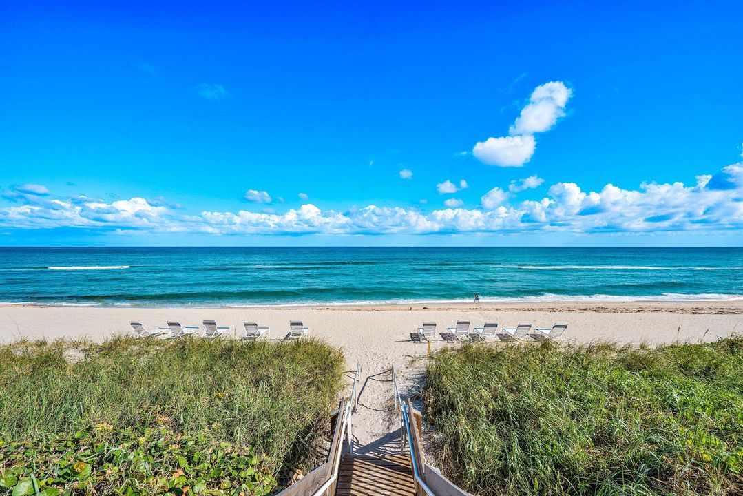 For Sale: $3,995,000 (2 beds, 2 baths, 2603 Square Feet)