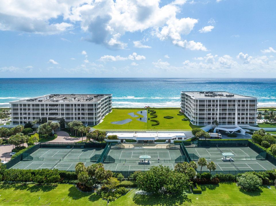 For Sale: $3,995,000 (2 beds, 2 baths, 2603 Square Feet)