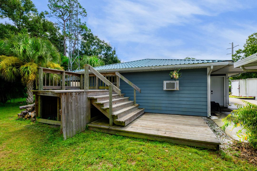 For Sale: $545,000 (3 beds, 2 baths, 1718 Square Feet)