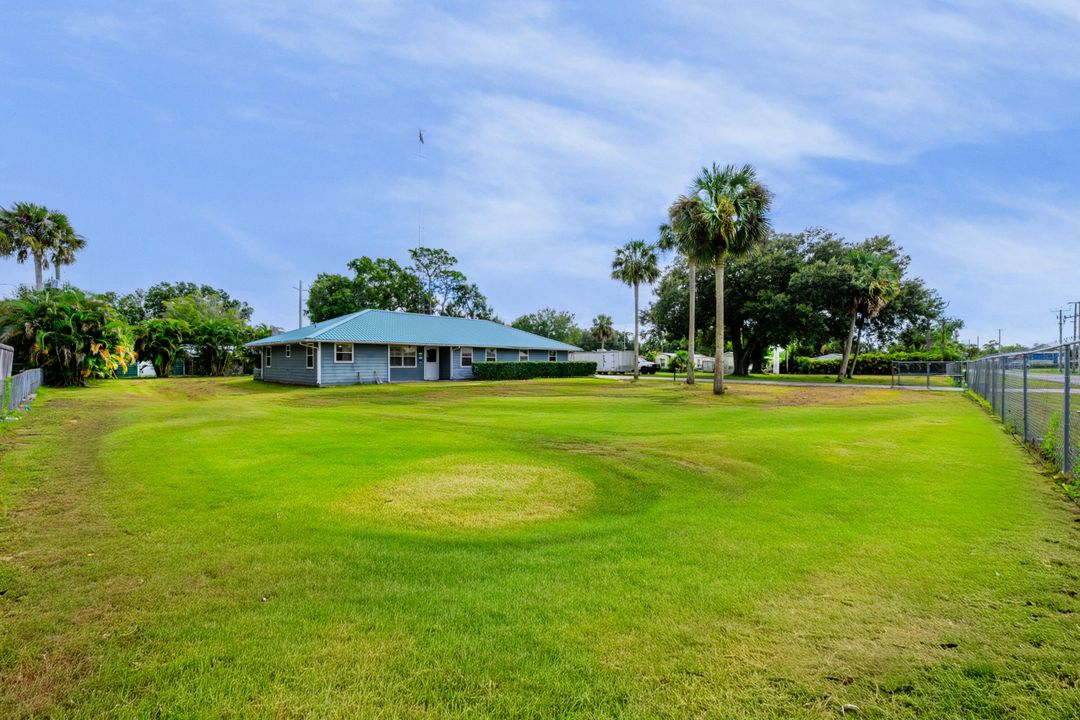 For Sale: $545,000 (3 beds, 2 baths, 1718 Square Feet)