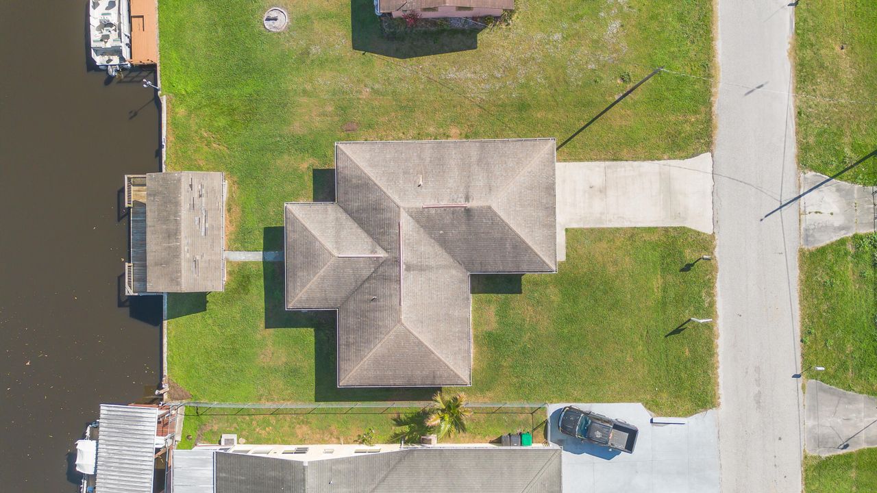 For Sale: $385,000 (3 beds, 2 baths, 1532 Square Feet)