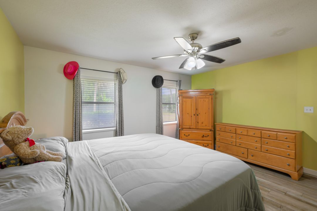 For Sale: $545,000 (3 beds, 2 baths, 1718 Square Feet)