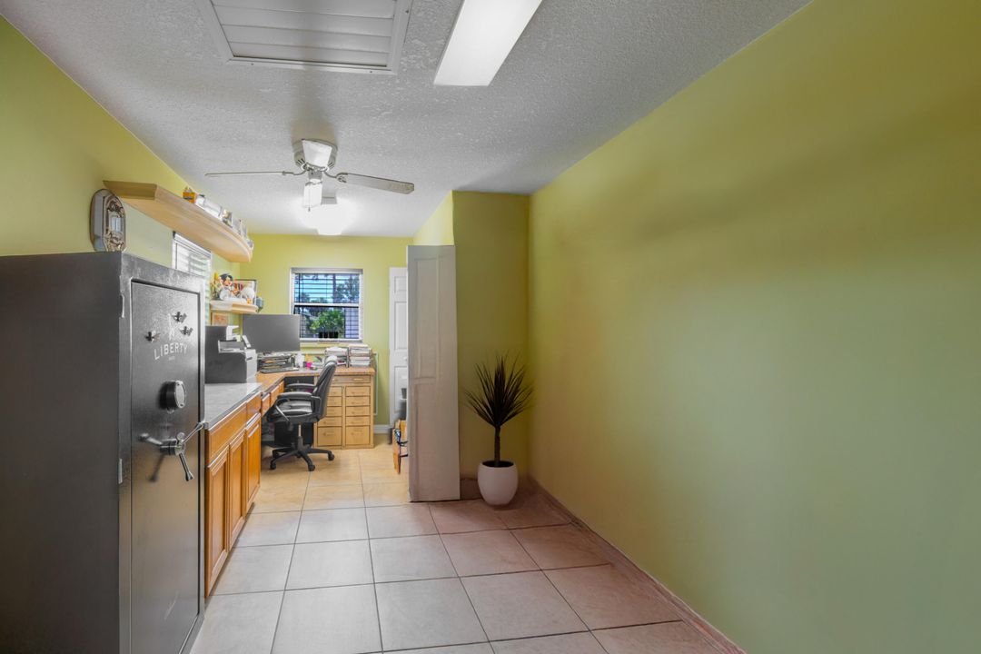 For Sale: $545,000 (3 beds, 2 baths, 1718 Square Feet)