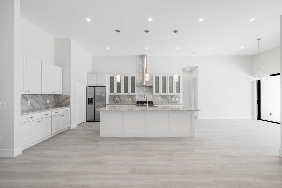 На продажу: $2,498,000 (4 спален, 4 ванн, 3096 Квадратных фут)