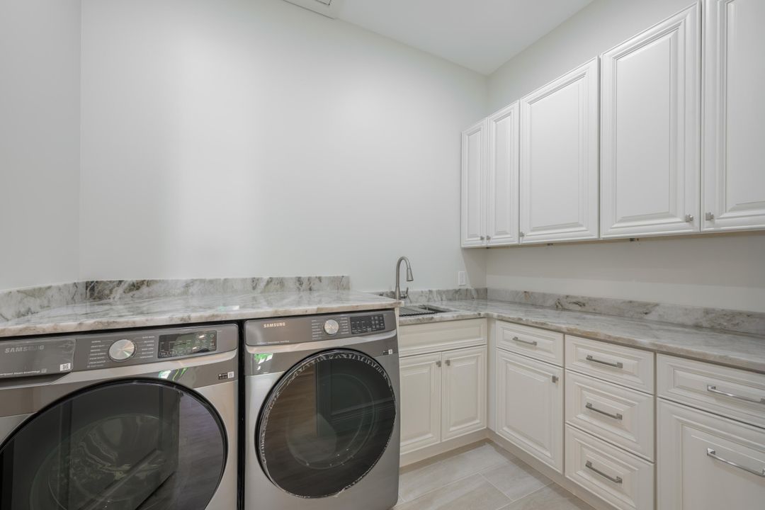 На продажу: $2,498,000 (4 спален, 4 ванн, 3096 Квадратных фут)