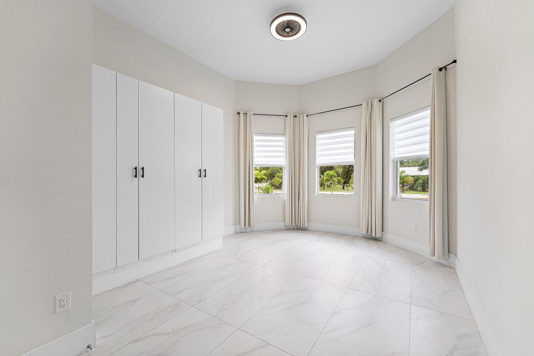 For Sale: $885,000 (4 beds, 3 baths, 2450 Square Feet)