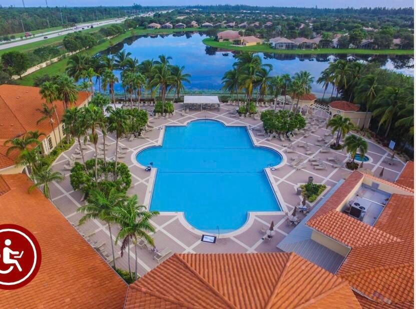 Active With Contract: $428,000 (3 beds, 2 baths, 1800 Square Feet)