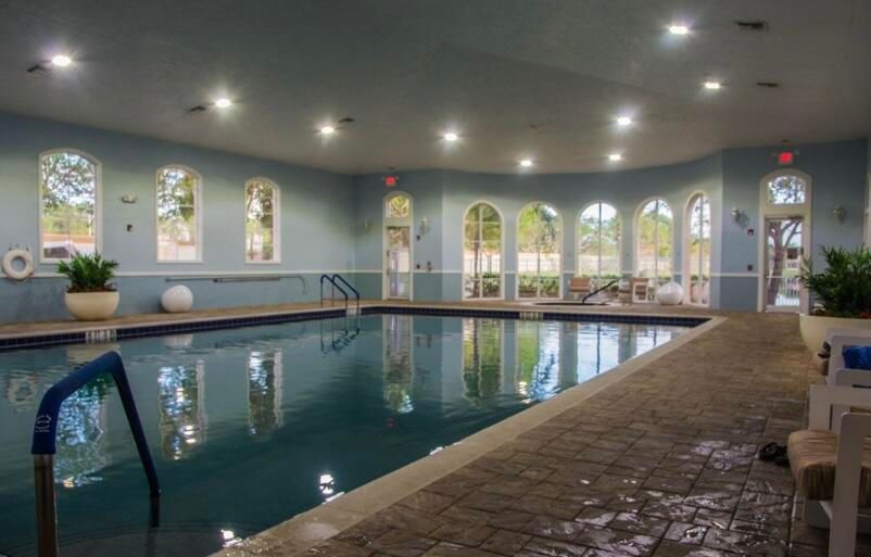 Active With Contract: $428,000 (3 beds, 2 baths, 1800 Square Feet)