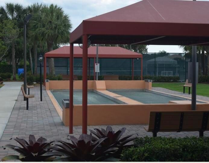 Active With Contract: $428,000 (3 beds, 2 baths, 1800 Square Feet)