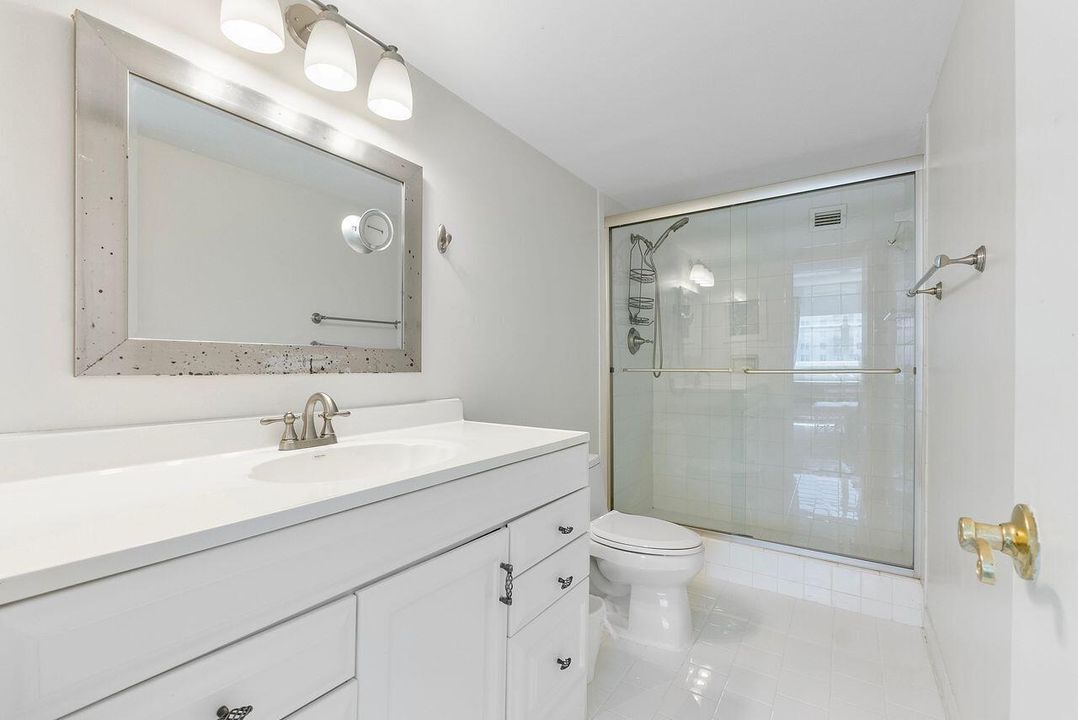 На продажу: $410,000 (2 спален, 2 ванн, 1293 Квадратных фут)