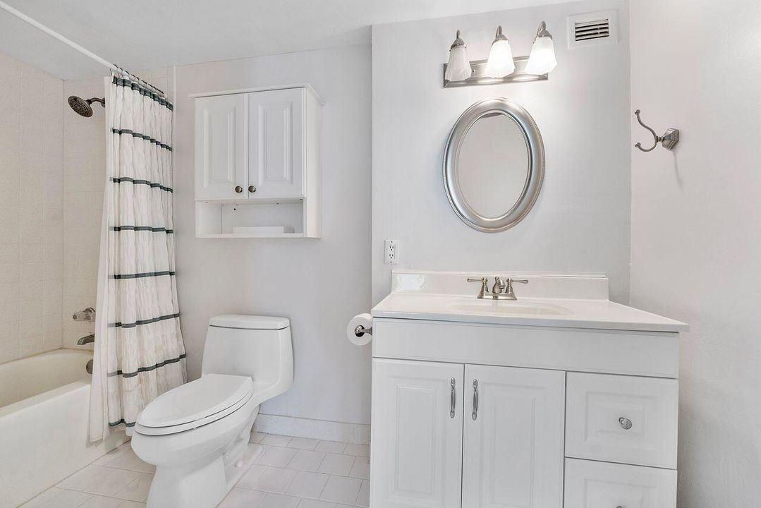 На продажу: $410,000 (2 спален, 2 ванн, 1293 Квадратных фут)