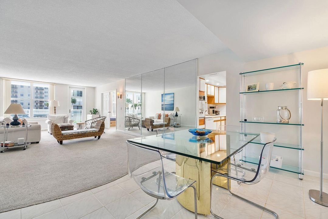 На продажу: $410,000 (2 спален, 2 ванн, 1293 Квадратных фут)