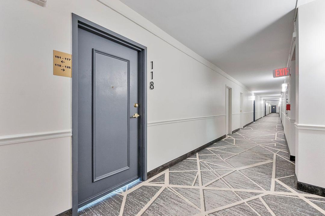 На продажу: $410,000 (2 спален, 2 ванн, 1293 Квадратных фут)