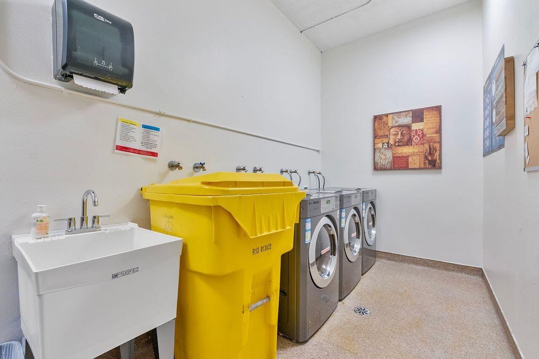 На продажу: $410,000 (2 спален, 2 ванн, 1293 Квадратных фут)