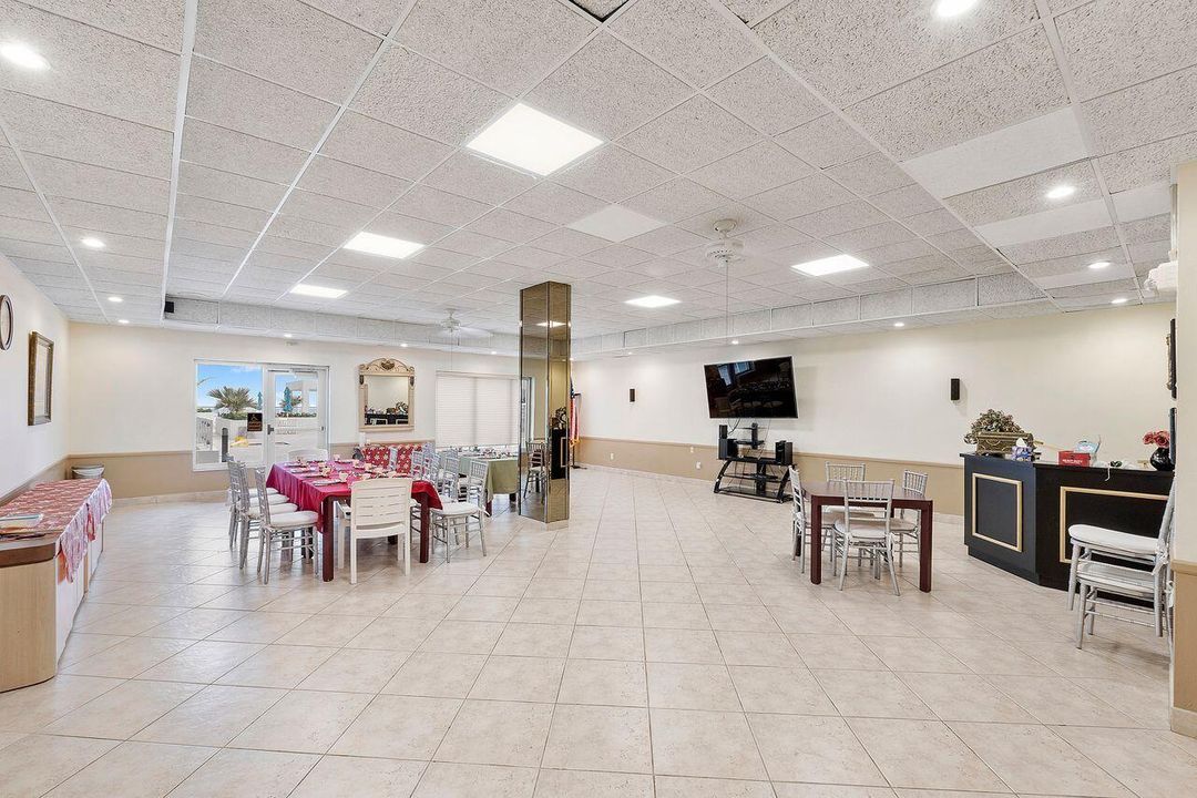 На продажу: $410,000 (2 спален, 2 ванн, 1293 Квадратных фут)