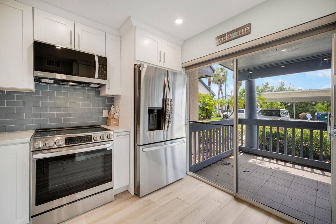 待售: $289,000 (2 贝兹, 2 浴室, 961 平方英尺)