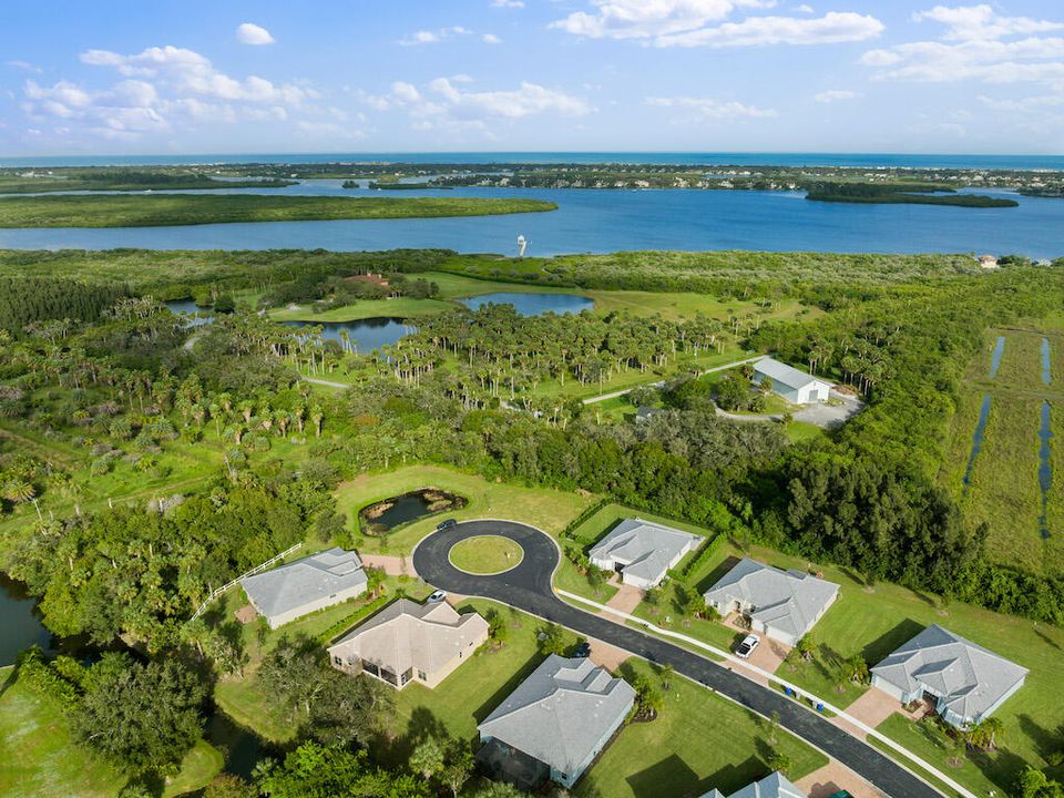 For Sale: $749,000 (3 beds, 3 baths, 2829 Square Feet)