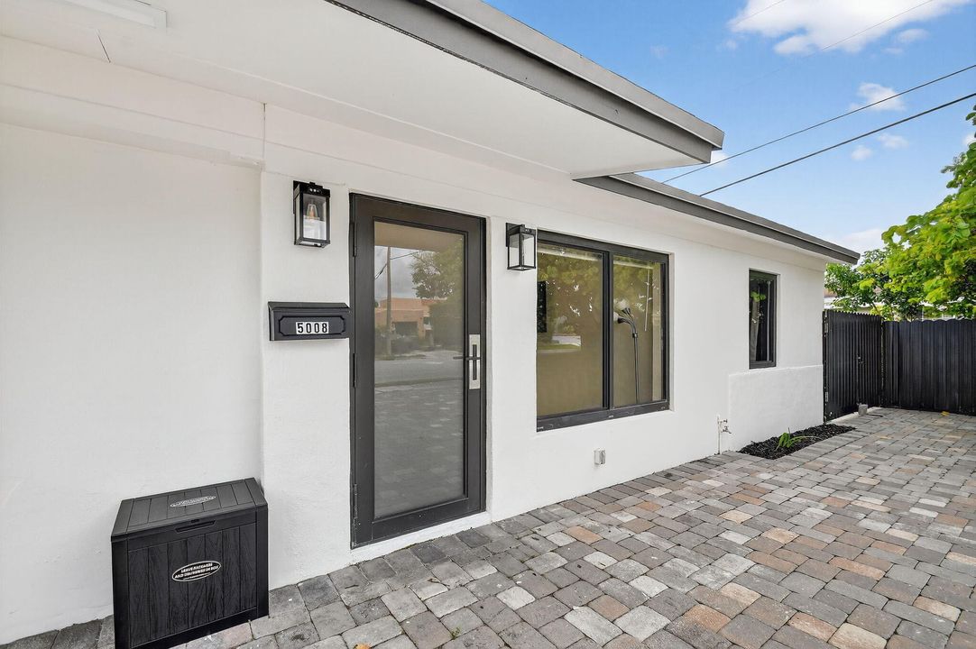 出租: $4,000 (3 贝兹, 2 浴室, 1318 平方英尺)