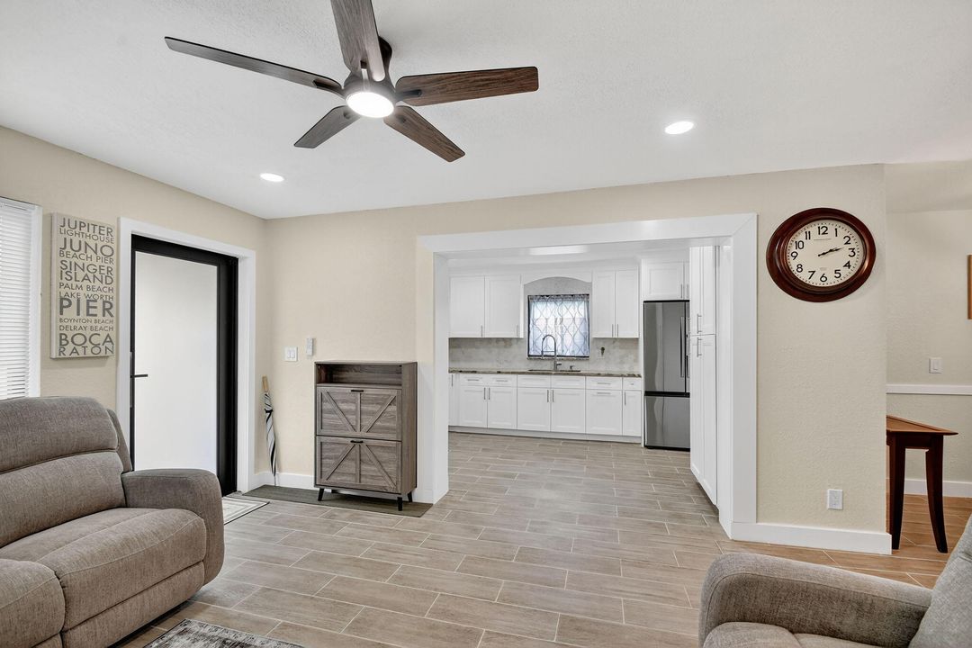 出租: $4,000 (3 贝兹, 2 浴室, 1318 平方英尺)