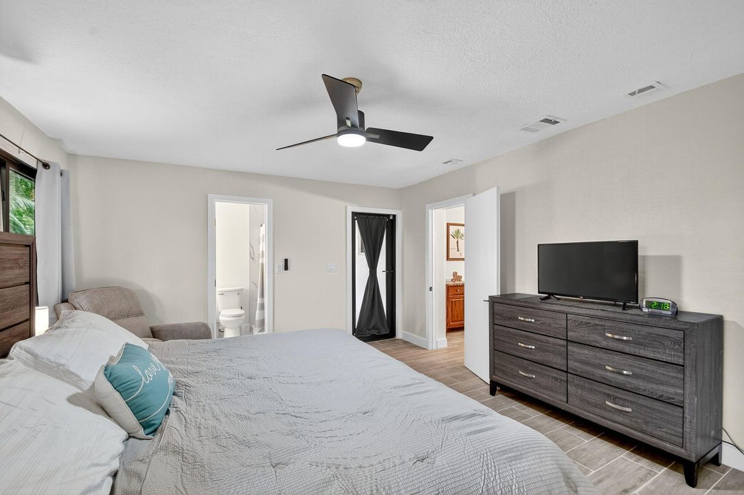 出租: $4,000 (3 贝兹, 2 浴室, 1318 平方英尺)