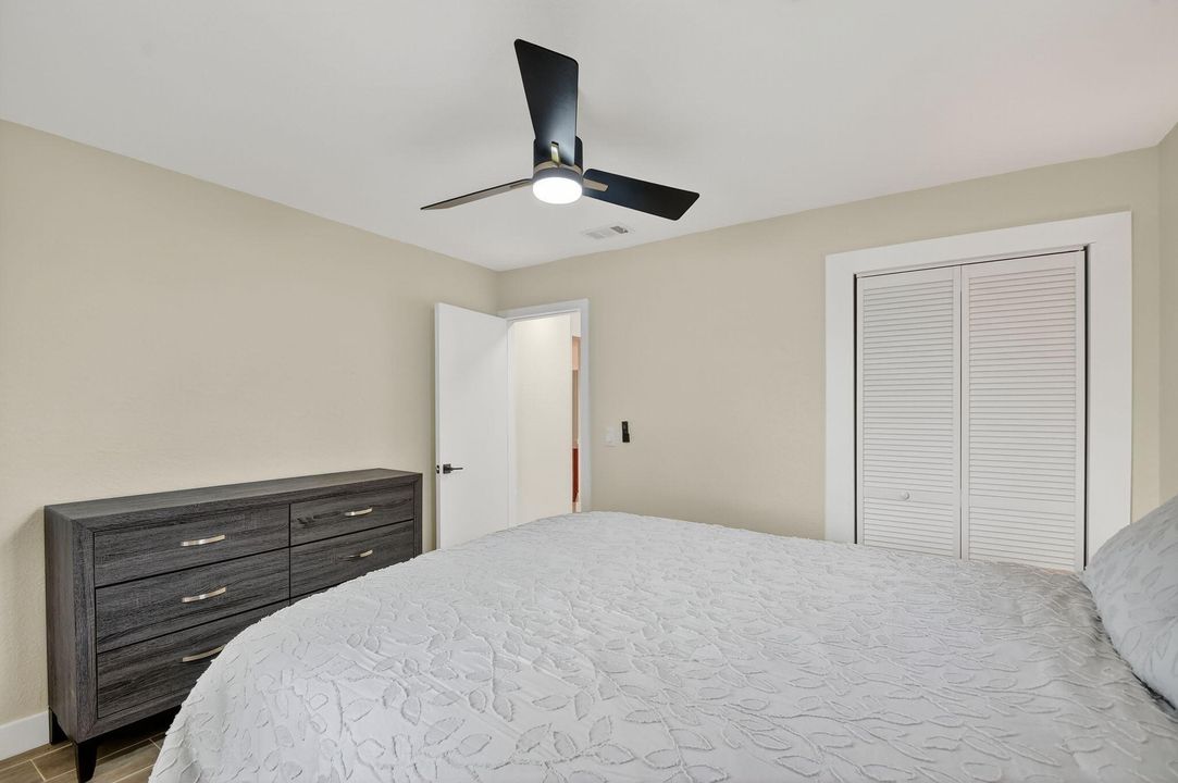 出租: $4,000 (3 贝兹, 2 浴室, 1318 平方英尺)