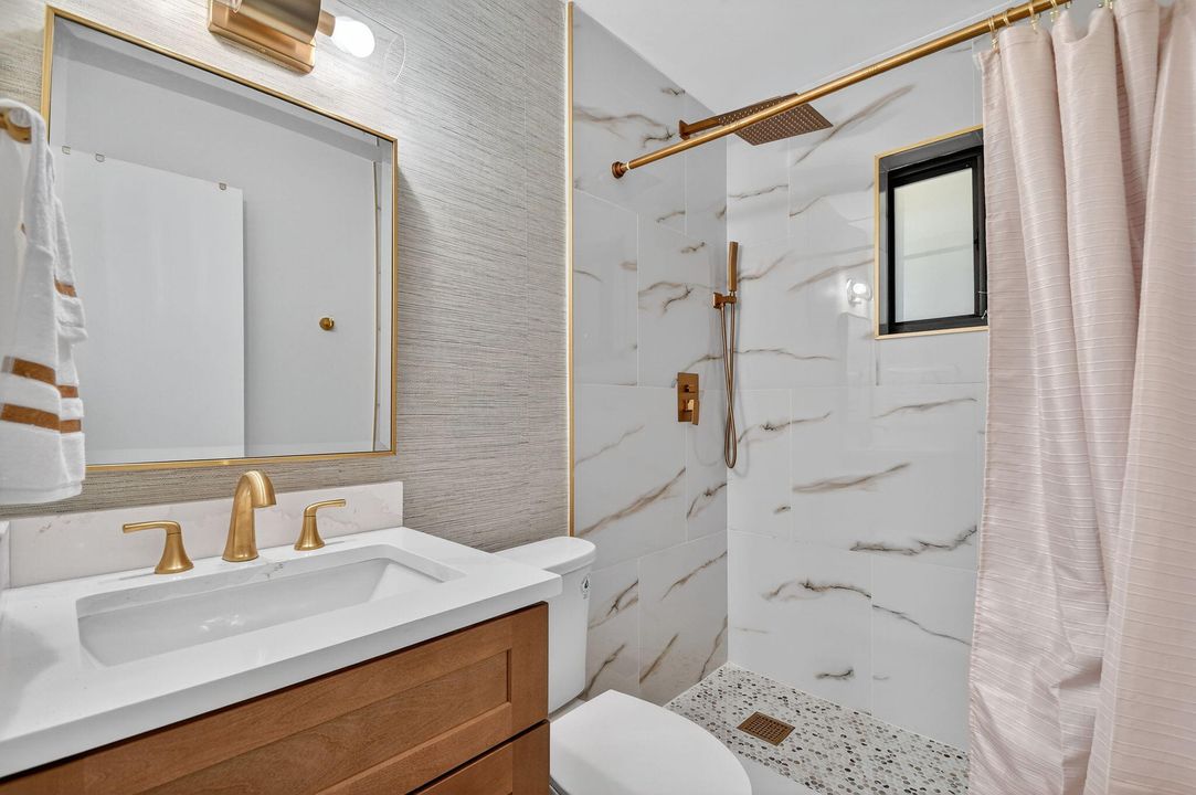 出租: $4,000 (3 贝兹, 2 浴室, 1318 平方英尺)