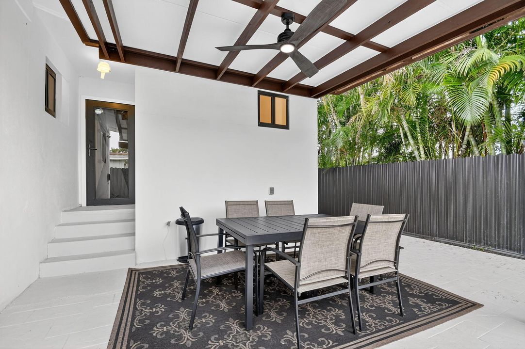 出租: $4,000 (3 贝兹, 2 浴室, 1318 平方英尺)