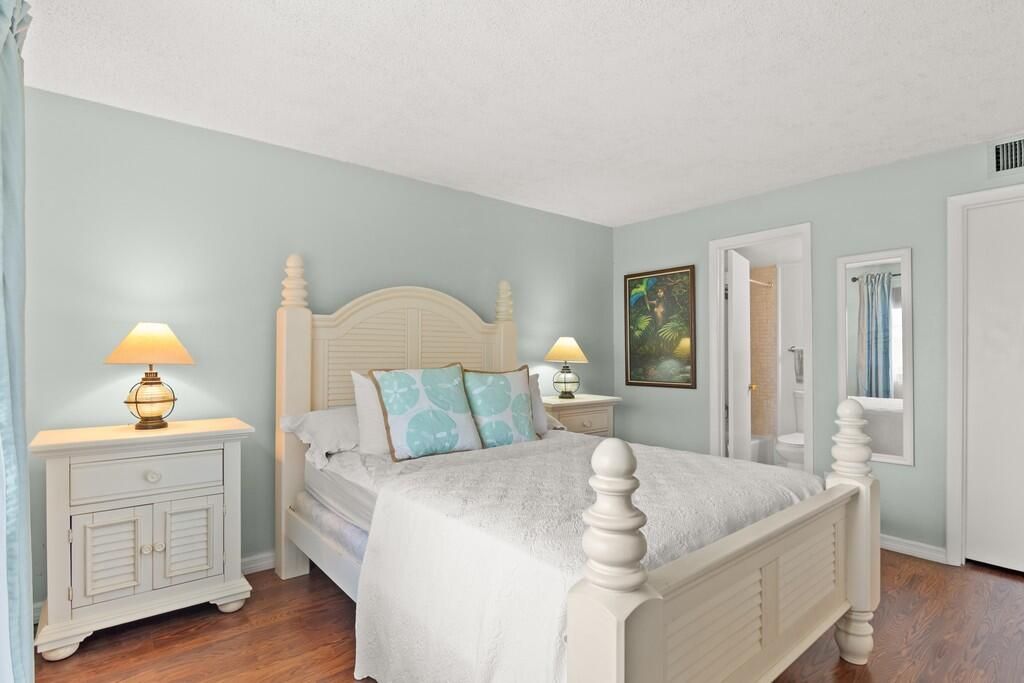 待售: $369,000 (2 贝兹, 2 浴室, 1014 平方英尺)