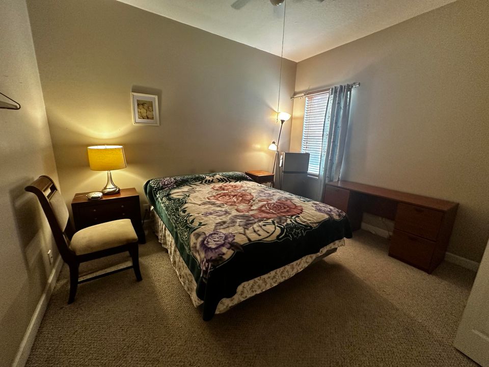 For Rent: $900 (1 beds, 1 baths, 2288 Square Feet)