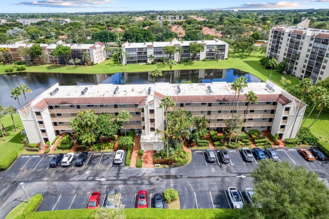 Recently Sold: $229,000 (2 beds, 2 baths, 1070 Square Feet)