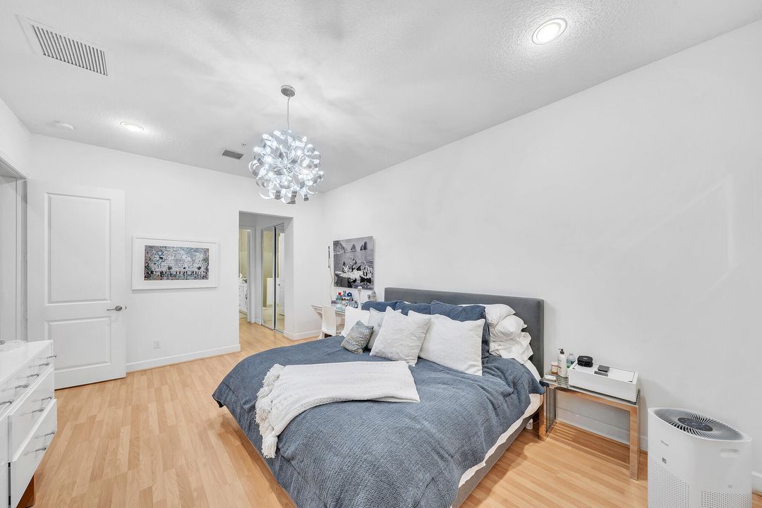 На продажу: $905,000 (4 спален, 3 ванн, 2402 Квадратных фут)