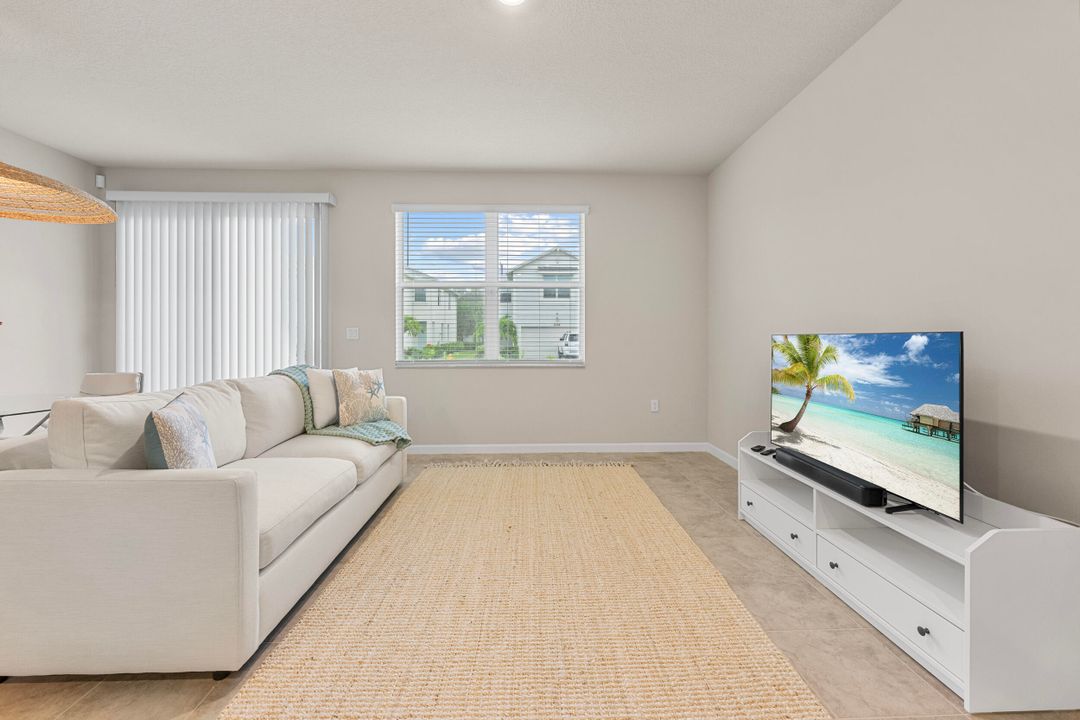 For Sale: $364,900 (3 beds, 2 baths, 1475 Square Feet)