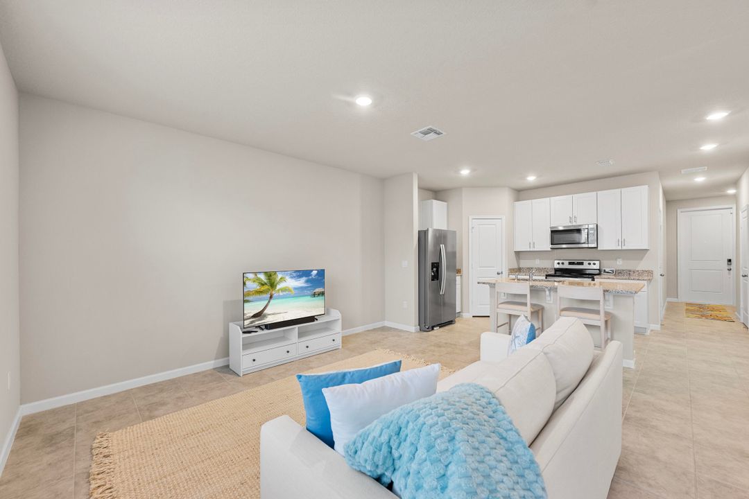 For Sale: $364,900 (3 beds, 2 baths, 1475 Square Feet)