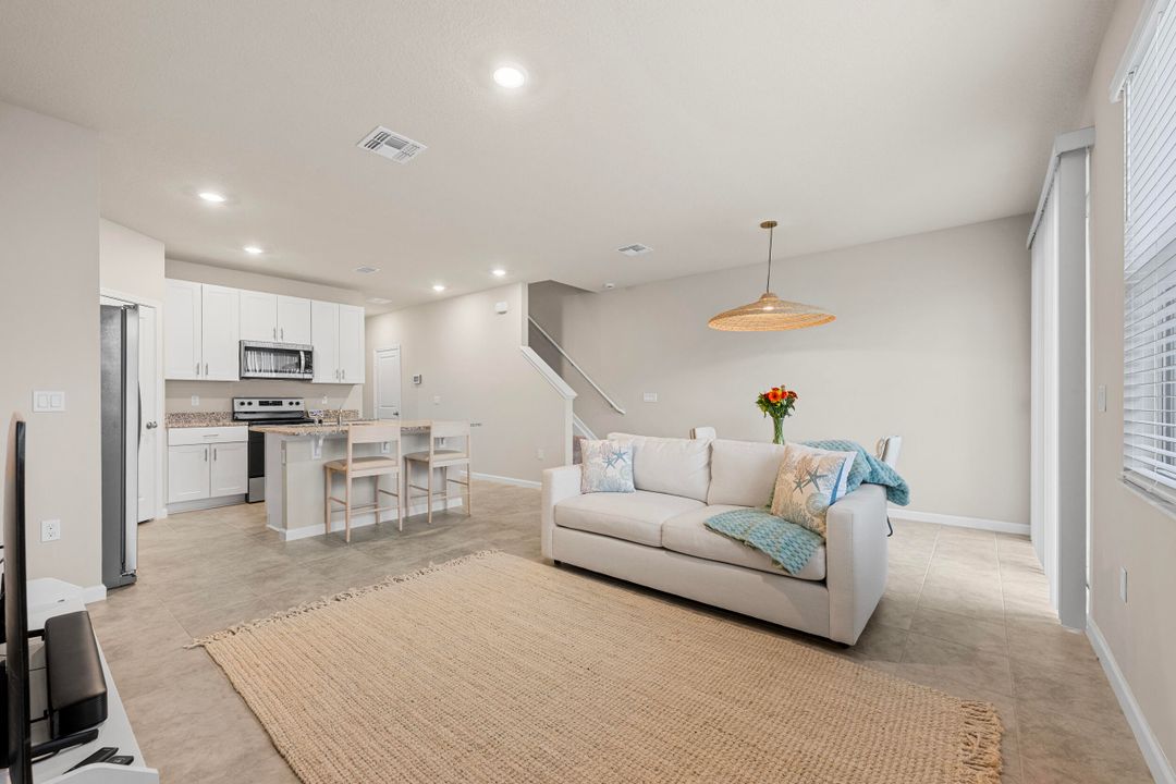 For Sale: $364,900 (3 beds, 2 baths, 1475 Square Feet)