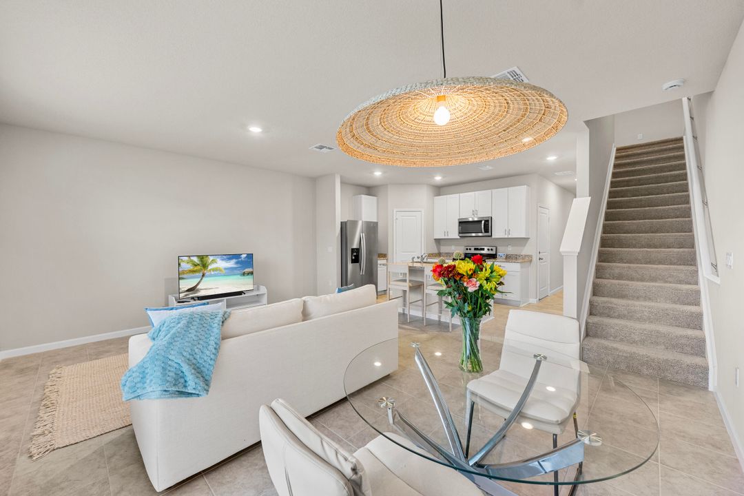 For Sale: $364,900 (3 beds, 2 baths, 1475 Square Feet)