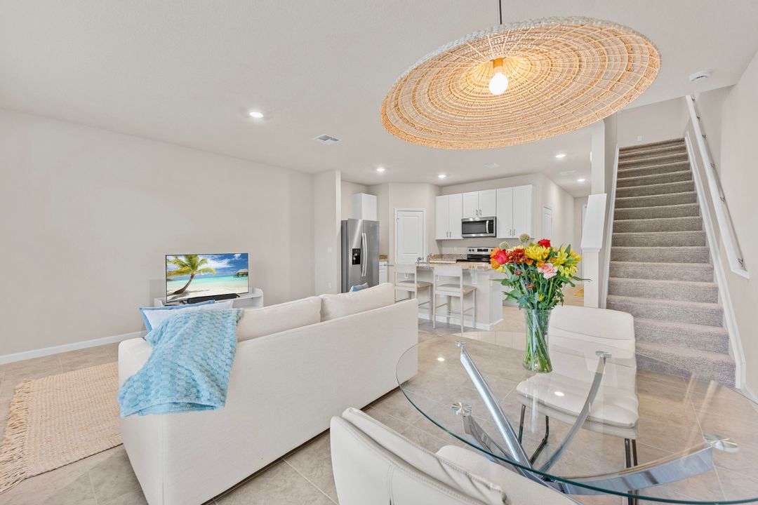 For Sale: $364,900 (3 beds, 2 baths, 1475 Square Feet)