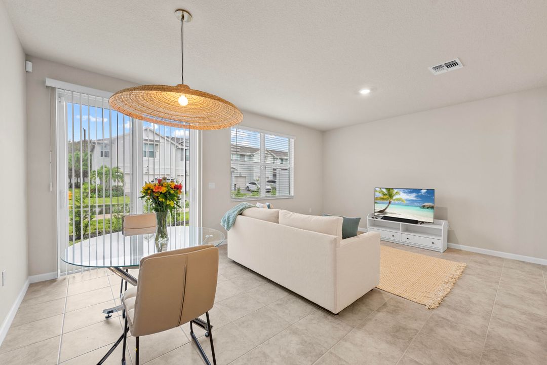 For Sale: $364,900 (3 beds, 2 baths, 1475 Square Feet)