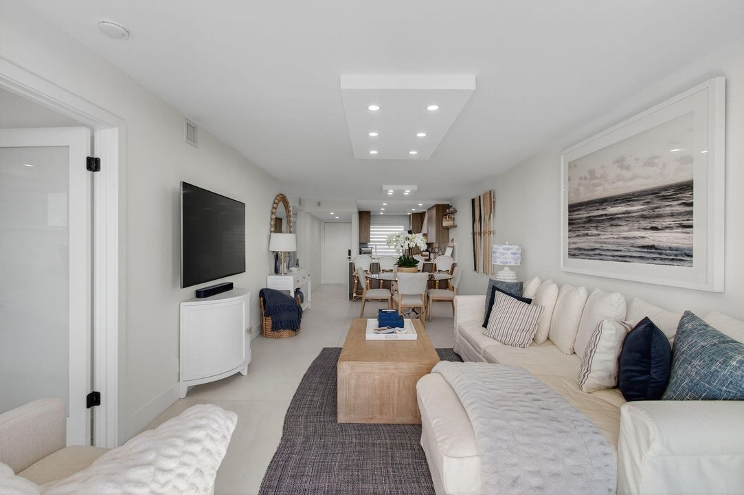 出租: $9,000 (2 贝兹, 2 浴室, 1175 平方英尺)