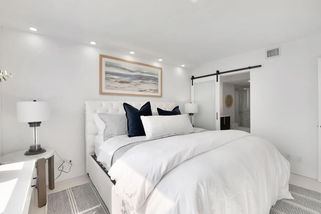 出租: $9,000 (2 贝兹, 2 浴室, 1175 平方英尺)