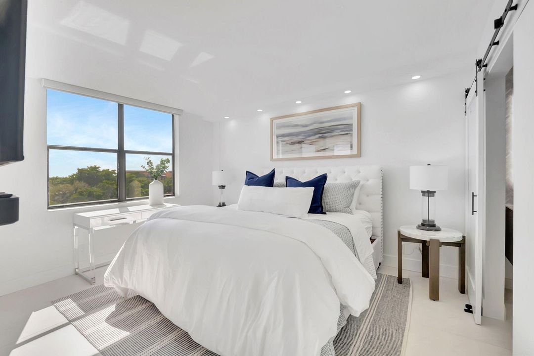 出租: $9,000 (2 贝兹, 2 浴室, 1175 平方英尺)