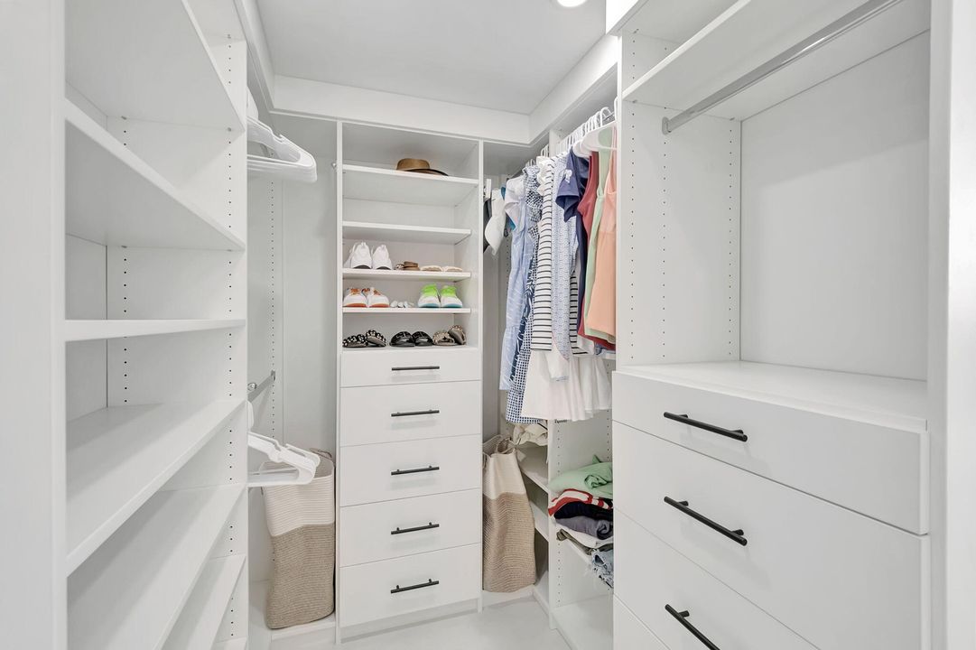 出租: $9,000 (2 贝兹, 2 浴室, 1175 平方英尺)