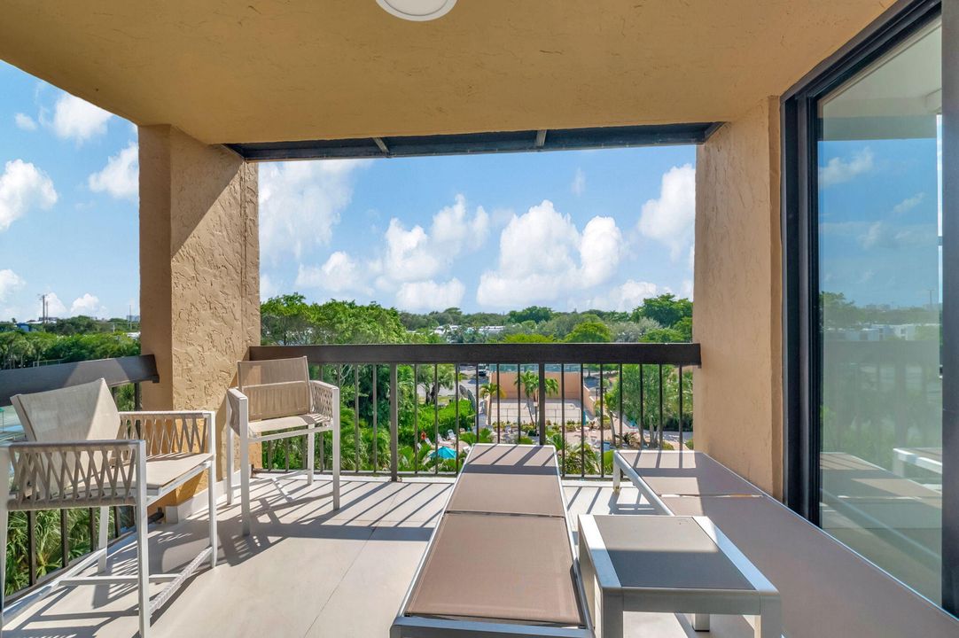 出租: $9,000 (2 贝兹, 2 浴室, 1175 平方英尺)