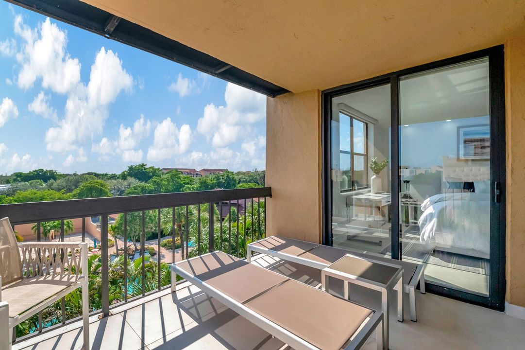 出租: $9,000 (2 贝兹, 2 浴室, 1175 平方英尺)